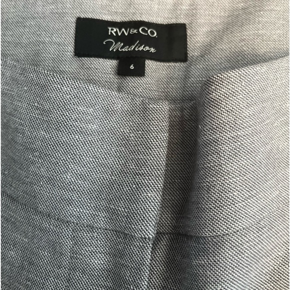 RW&CO. Pants - NWT RW Pants w/ Lots of Style!!